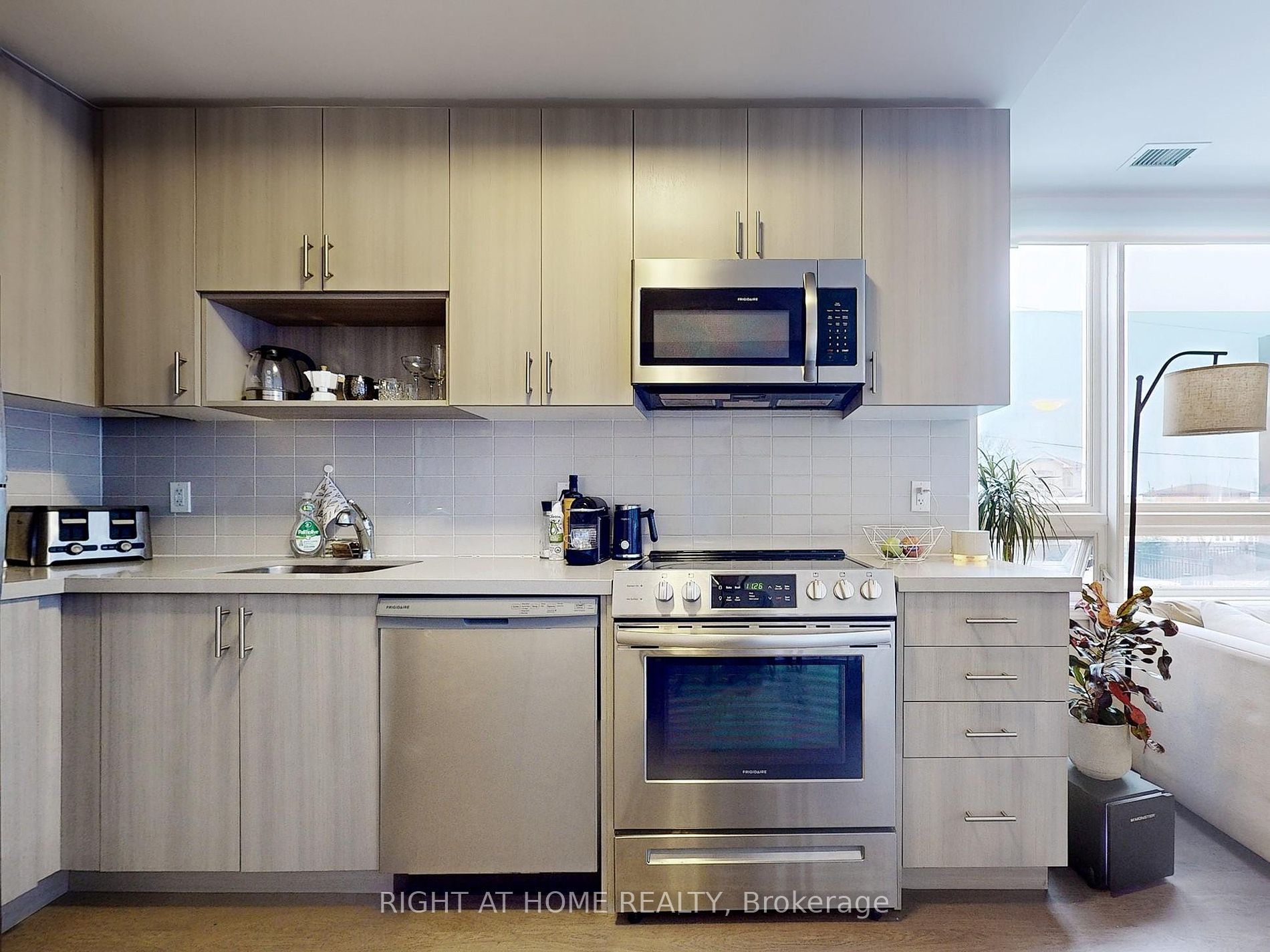 1100 Briar Hill Ave 201