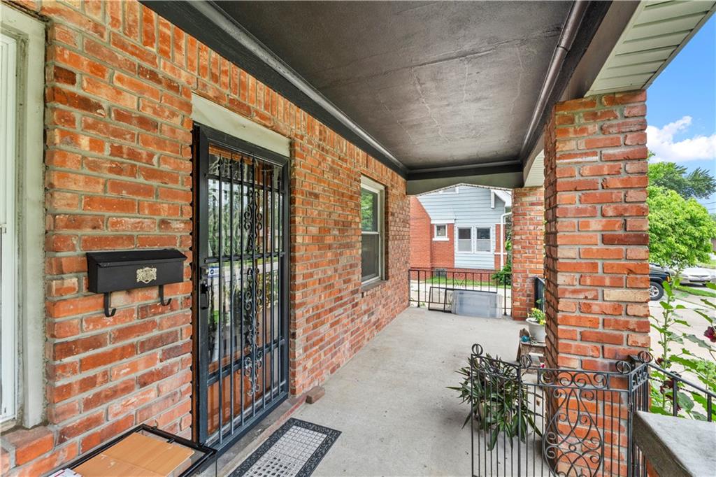 808 N River Boulevard