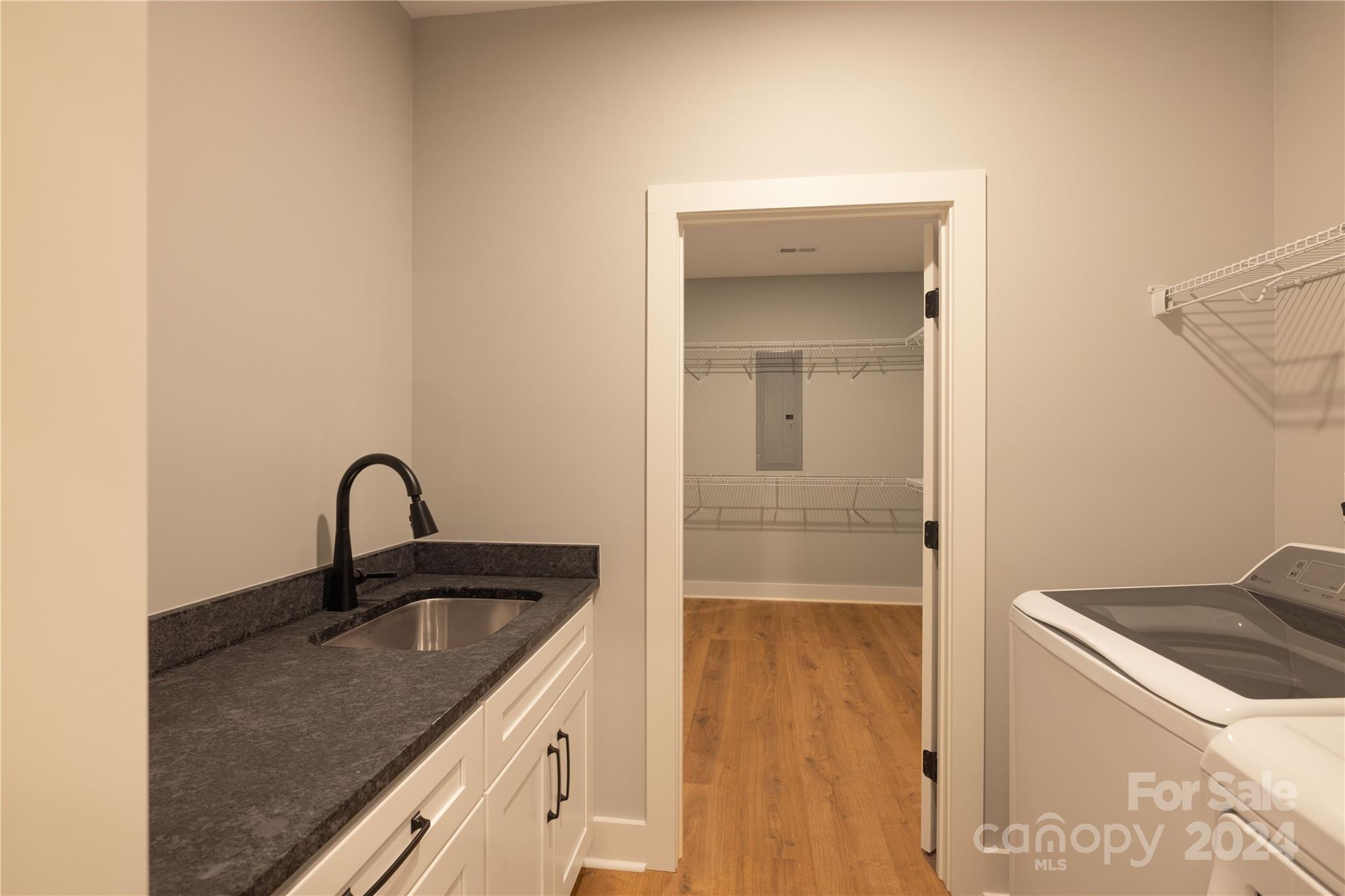 143 Eagle Point