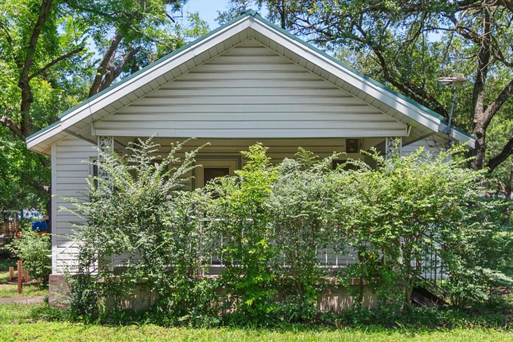 110 Woodland Avenue