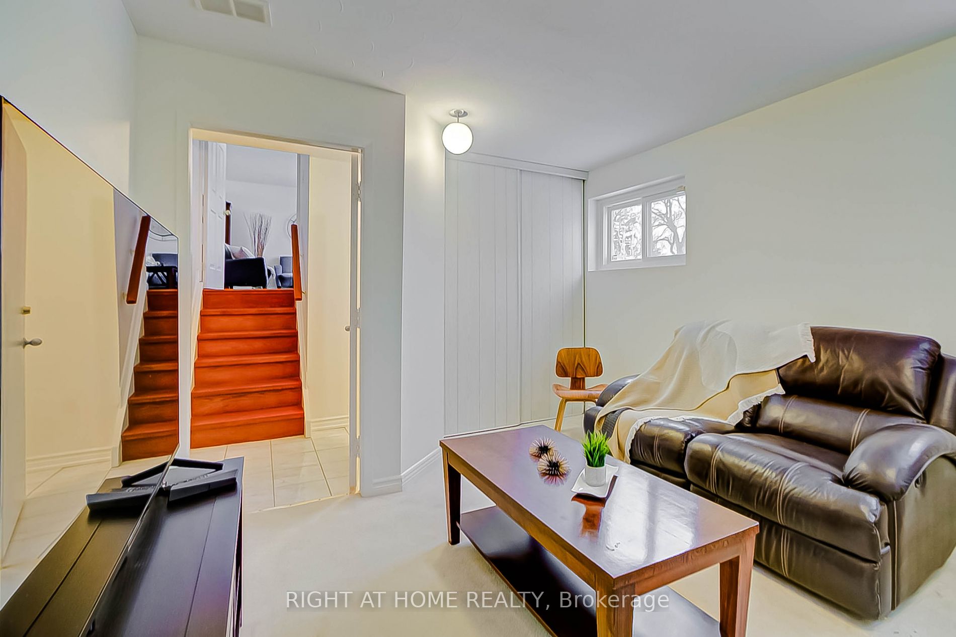 130 Cultra Sq