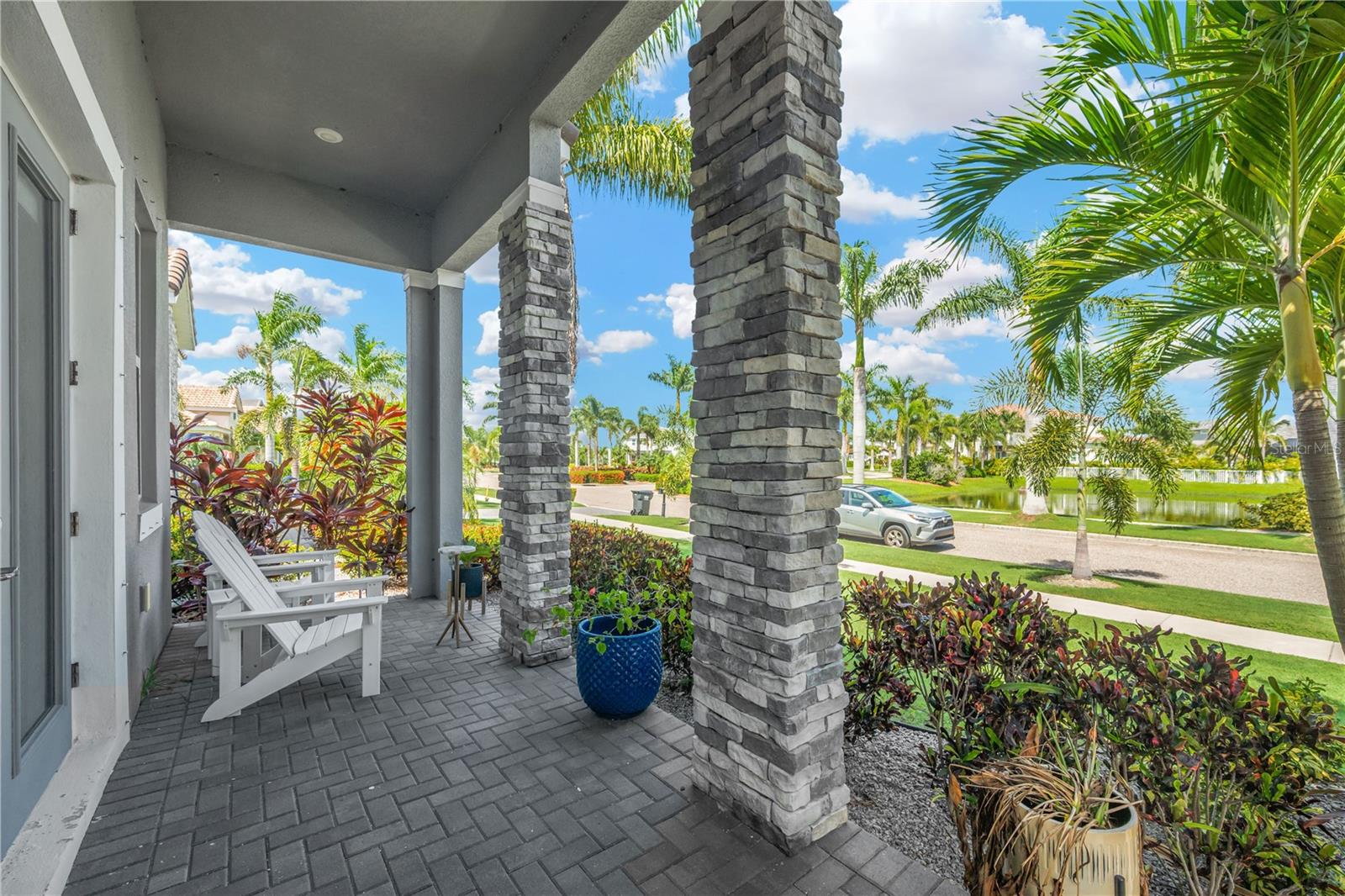 832 Manns Harbor Drive
