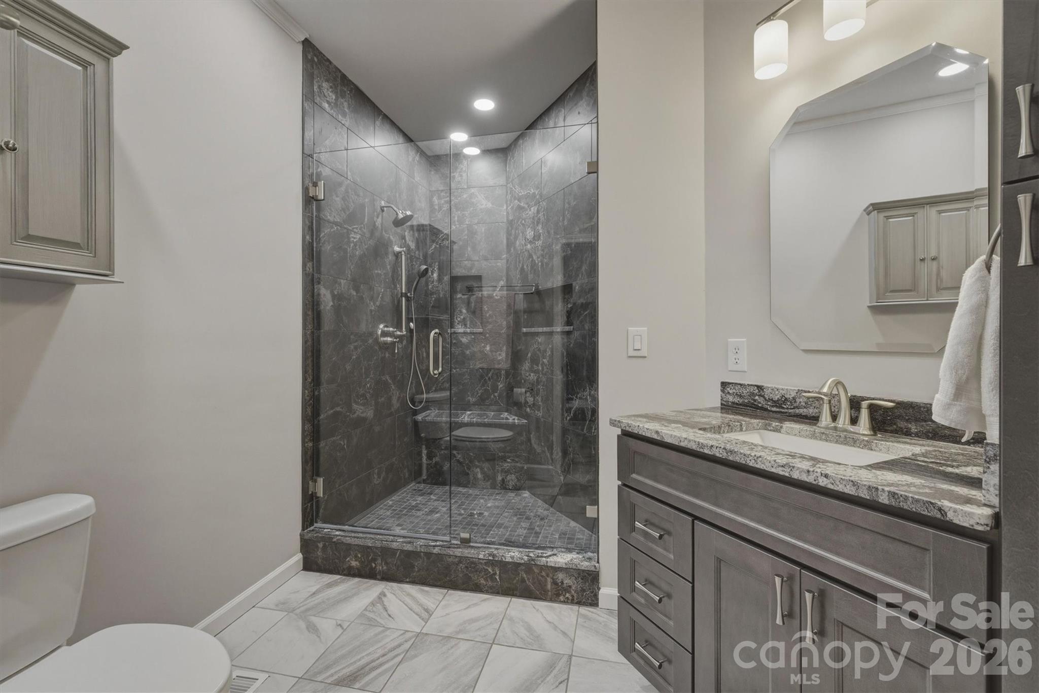 315 Lakeview Trail