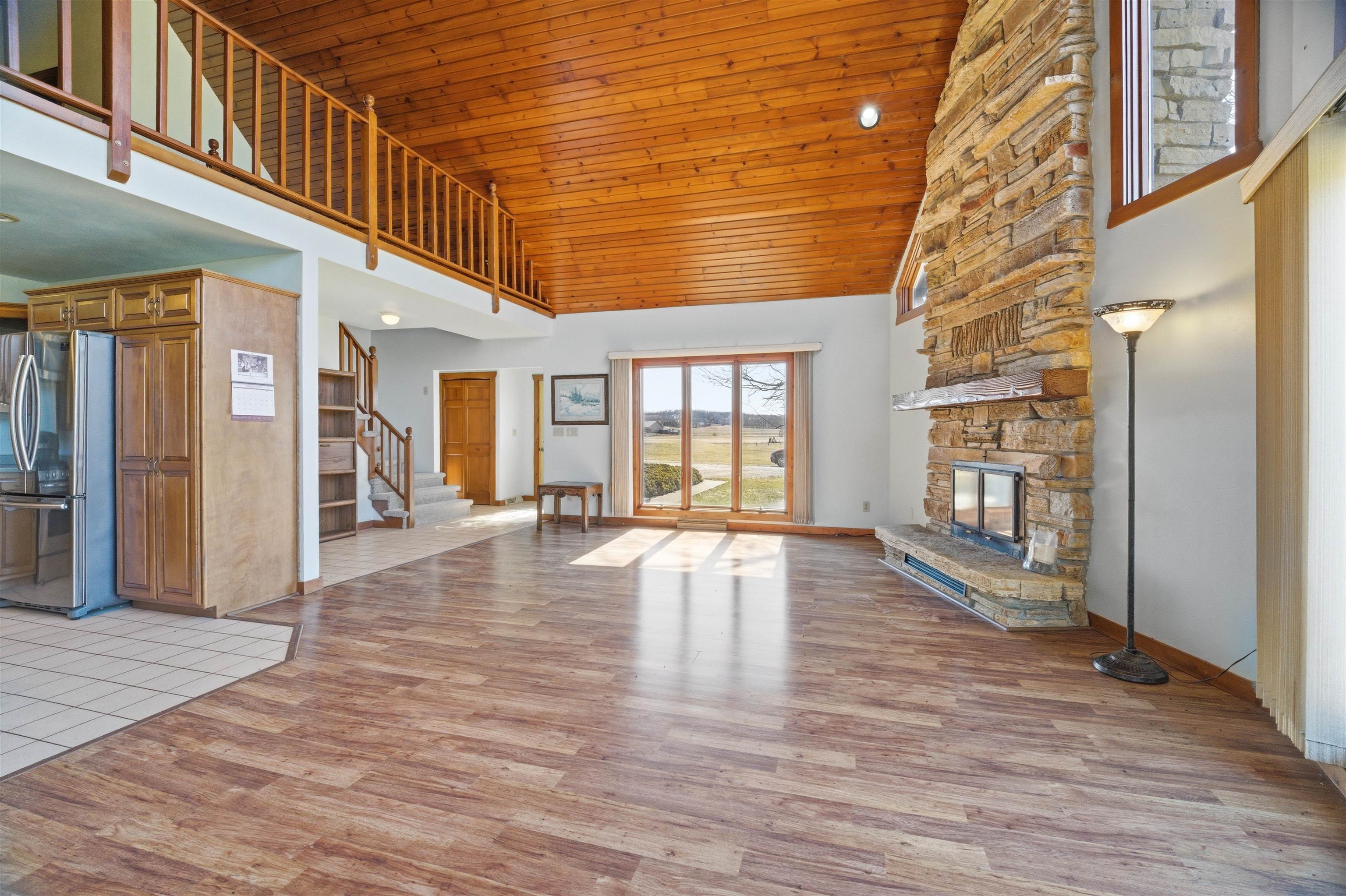 N4640 Lakeshore Drive