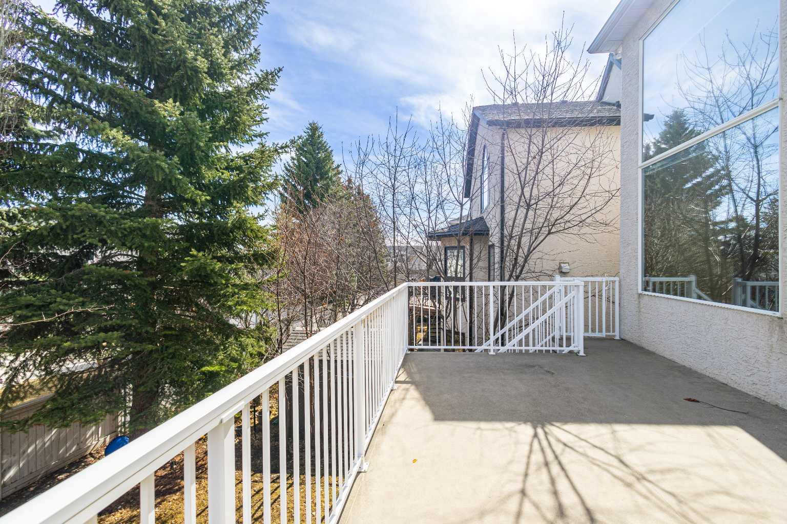 42 Panorama Hills Green NW