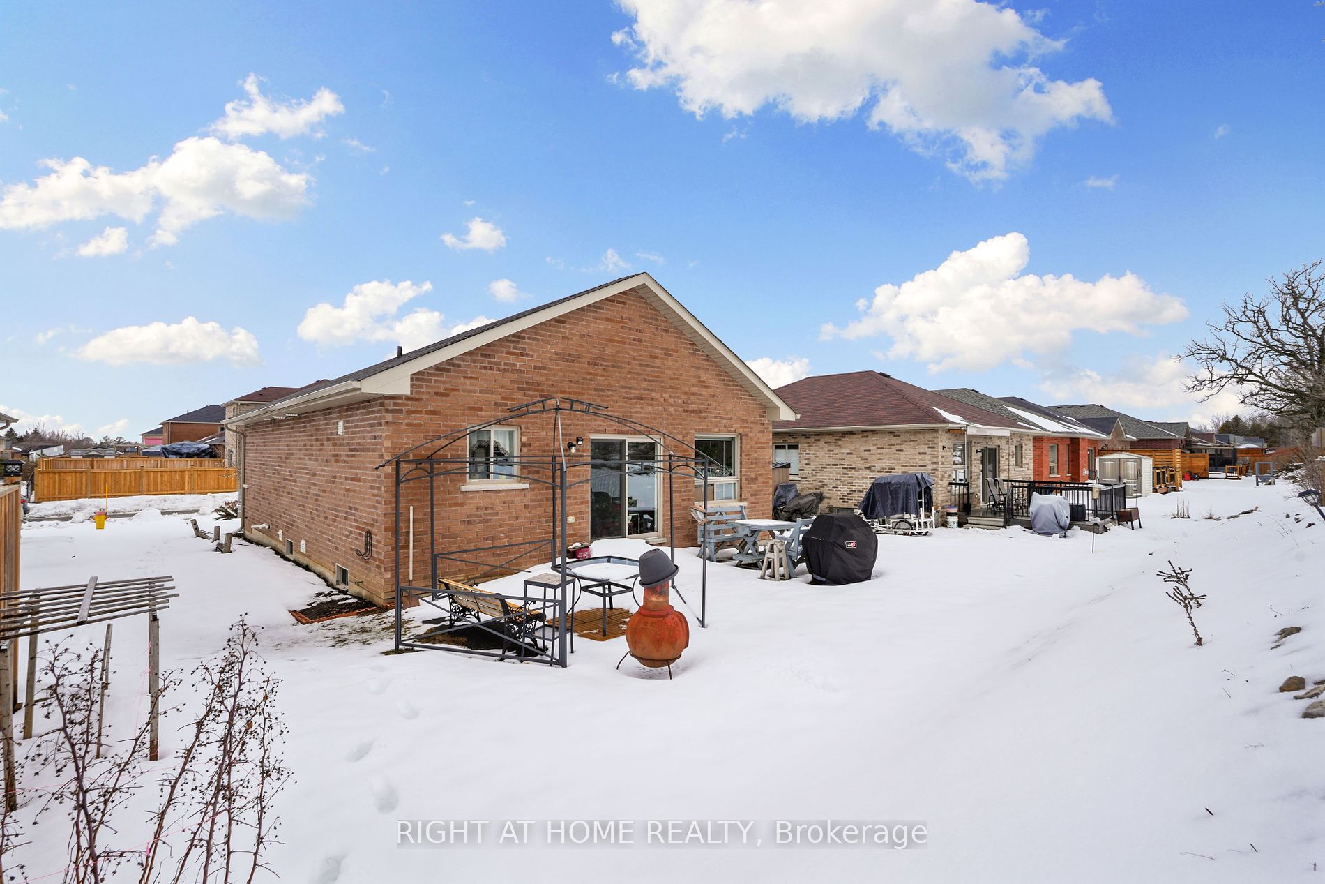 51 Old Trafford Dr