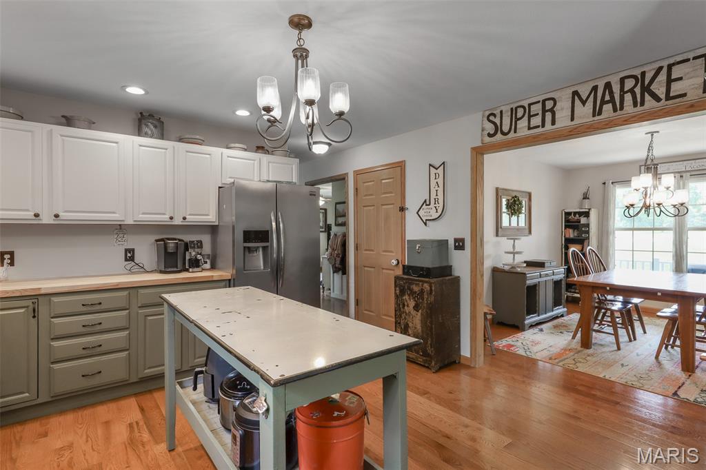 301 Ridgewood Court