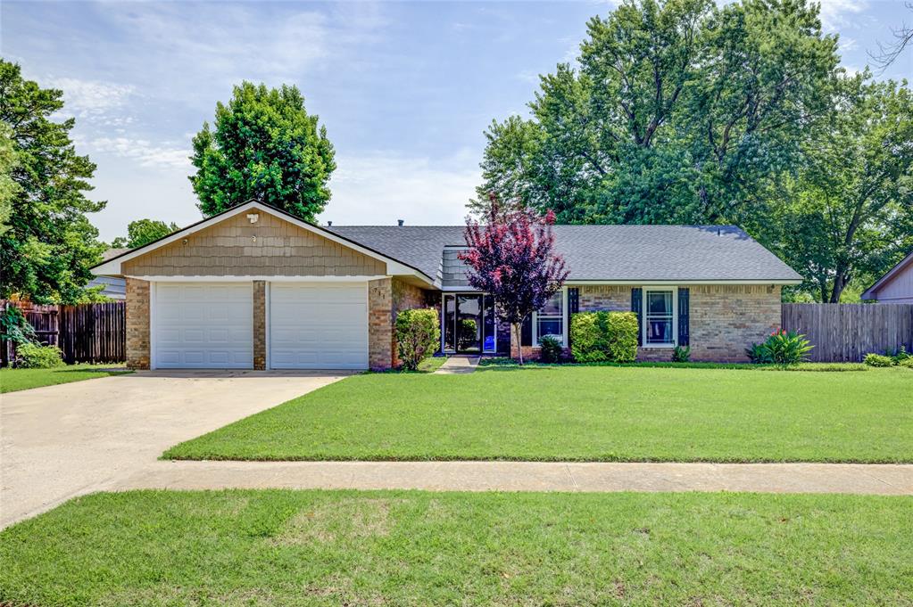 Fantastic home on a cul-de-sac, with great privacy fenced yard, large deck. New carpet, paint and kitchen appliances.