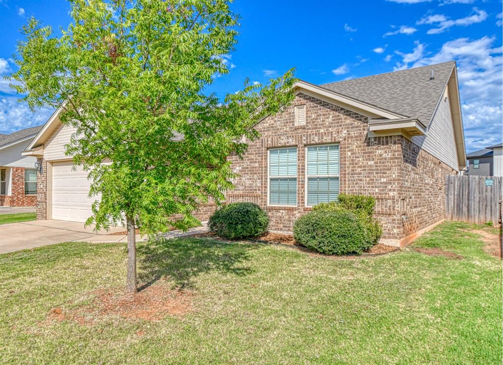 This charming, move-in ready home offers an open living/dining concept with lots of natural from the numerous windows, creating an inviting feel for your guests! The kitchen boasts quartz counters and breakfast bar, stainless steel appliances with smooth-top cook range for easy clean up, and tiled backsplashes with stained wood cabinets! The split plan provides distance between the primary suite and the secondary beds/bath. Window blinds already installed throughout the home for added privacy. Enjoy the neatly landscaped front yard and the covered patio that opens up to a nice sized, fully fenced back yard. The popular Valencia community offers multiple playgrounds, sports fields, and a splash pad for outdoor enjoyment. Owner licensed.
