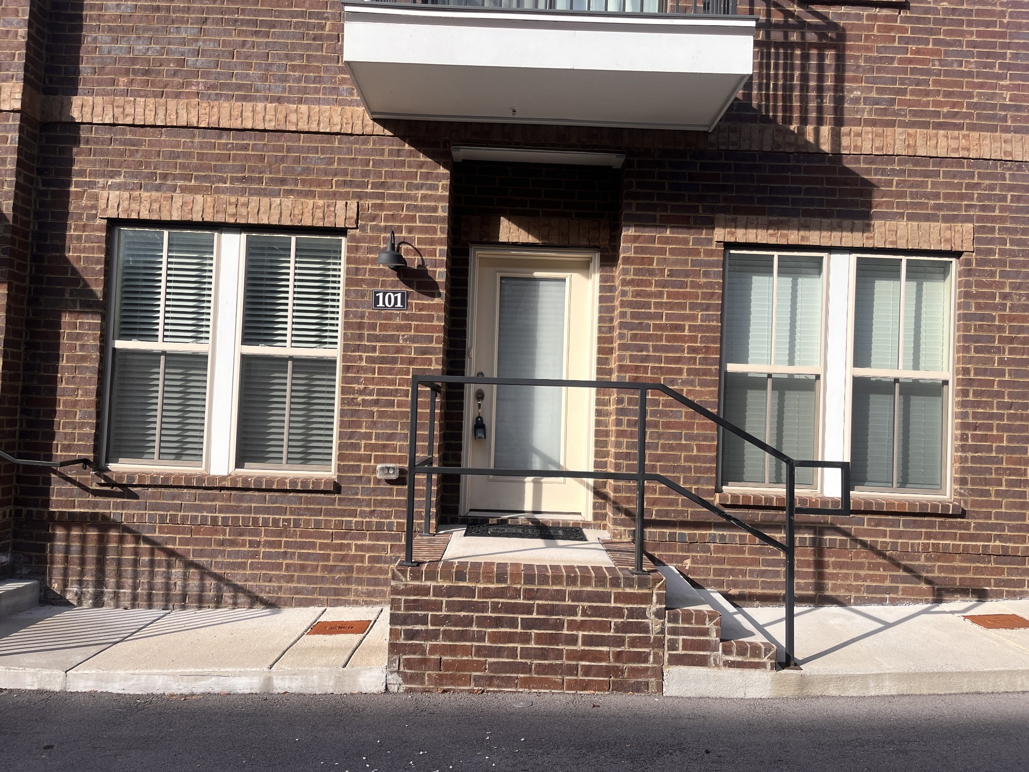 1021 Vida Way 101 — sold June 1, 2026
