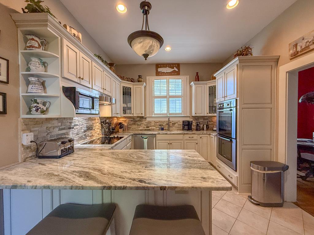 212 Bay Ave 9A