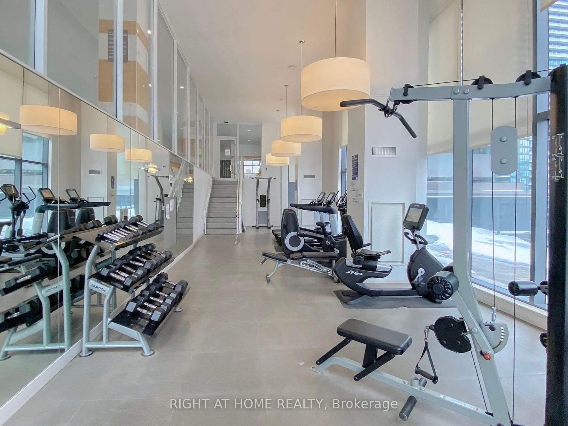 295 W Adelaide St 318