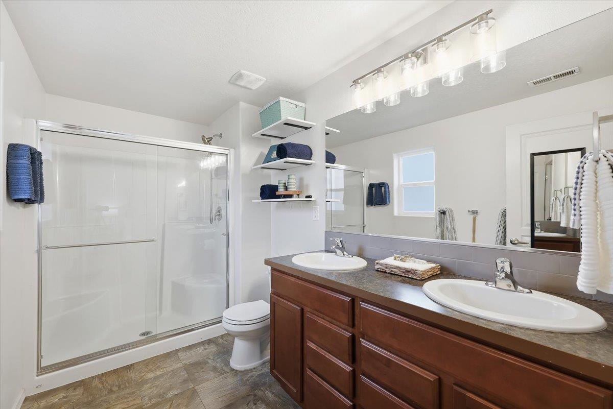 19029 E Frederick Ave