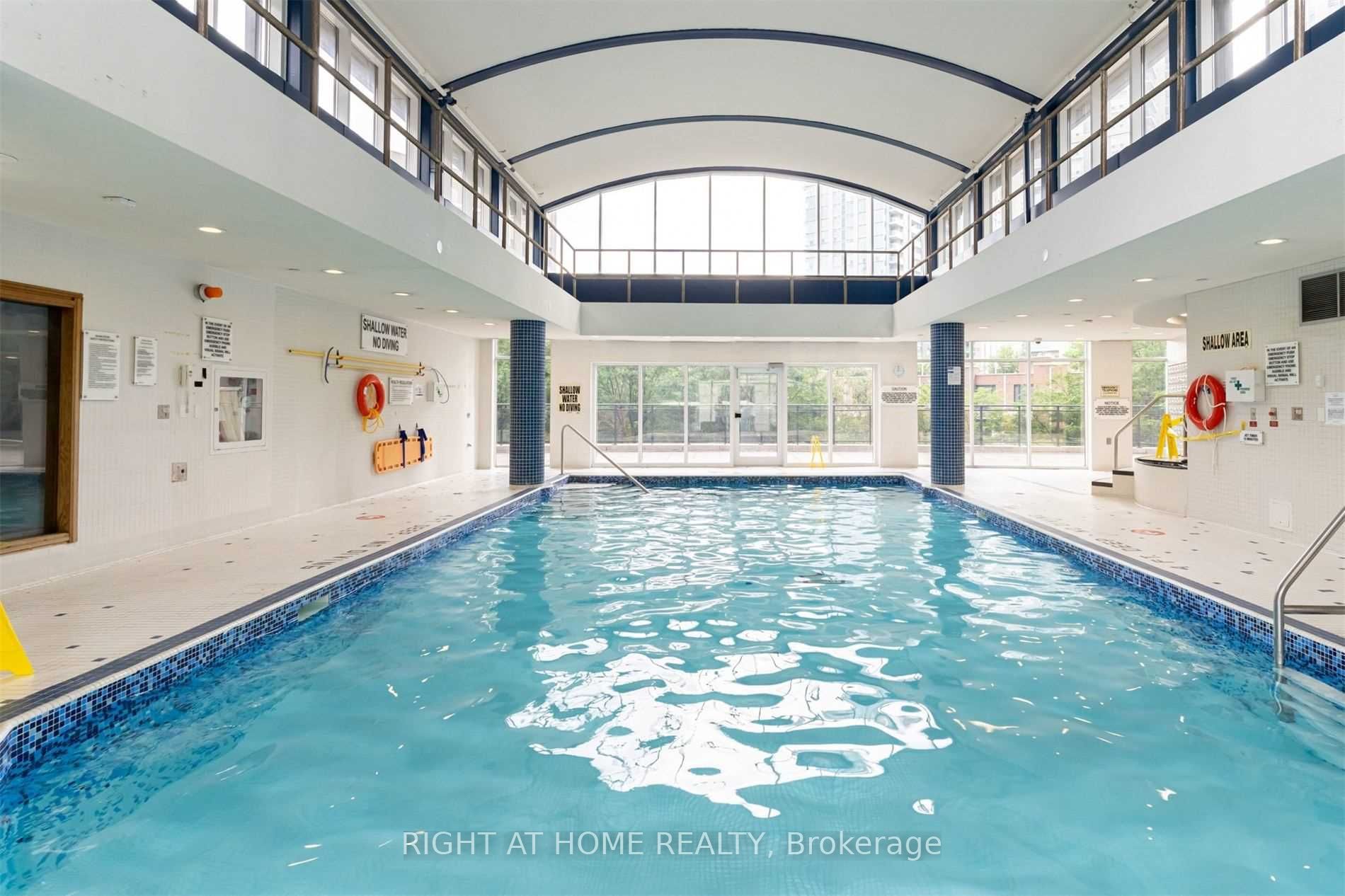 33 E Sheppard Ave 3111