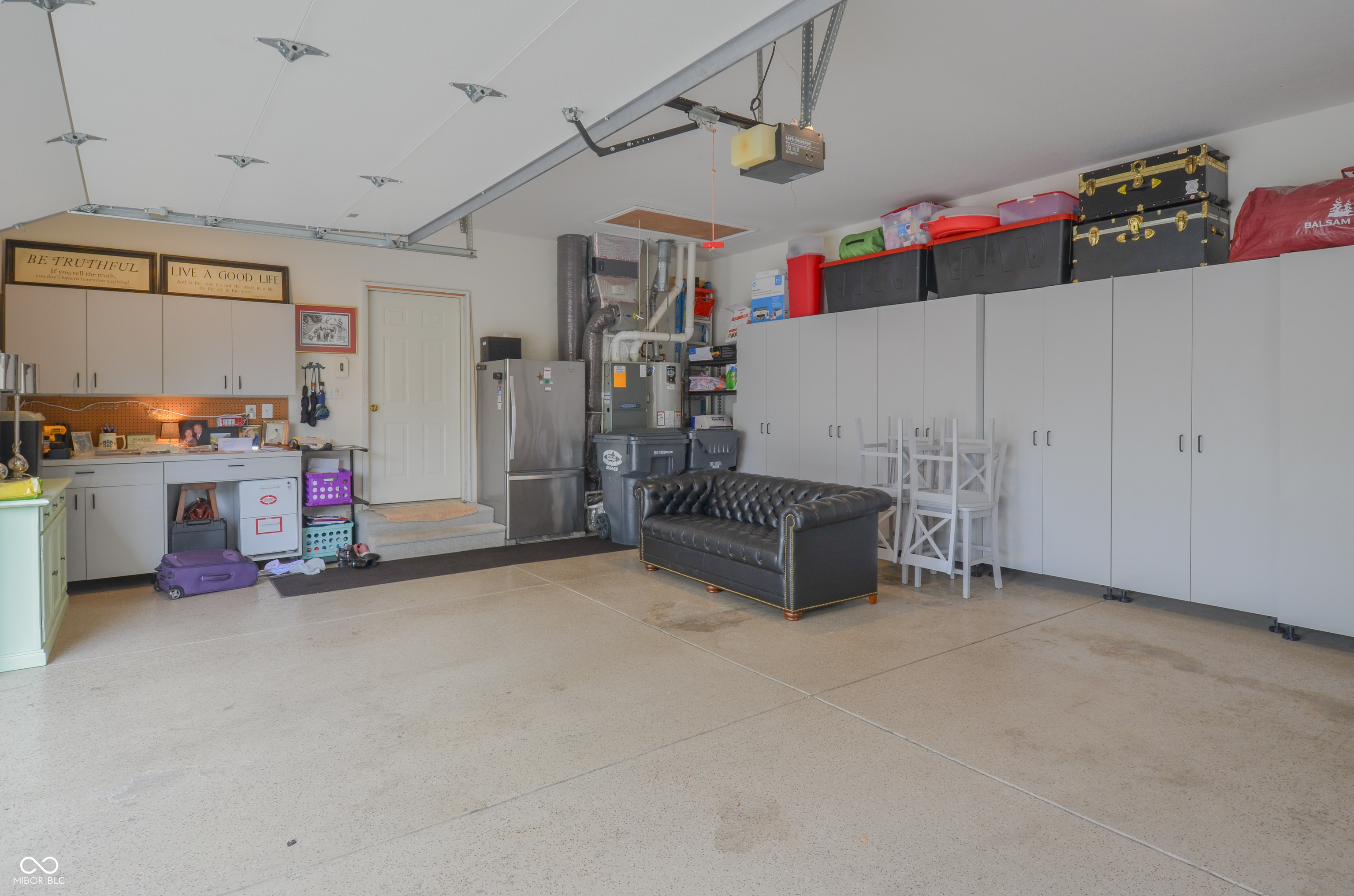 1738 Pathway Drive S