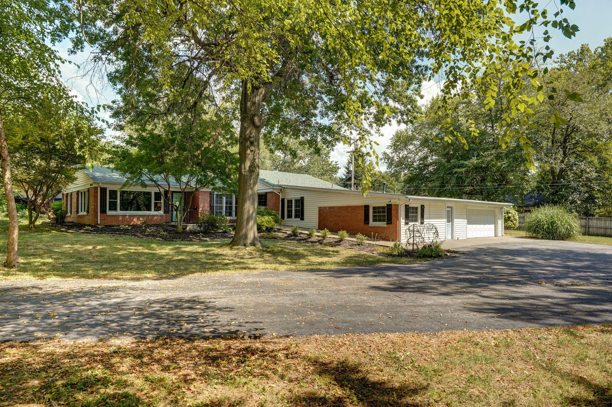 2036 E Seminole Street