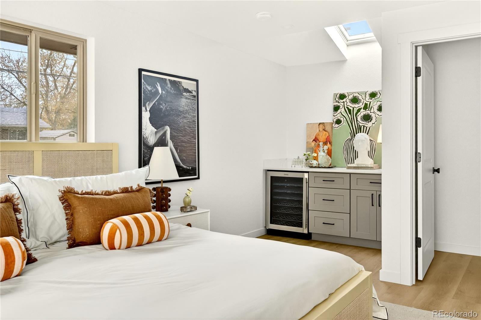 2429 S Leyden Street