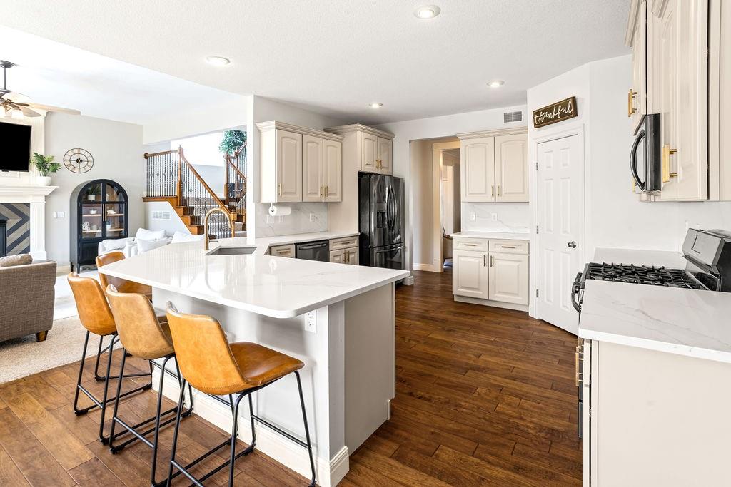 9709 N Farley Avenue