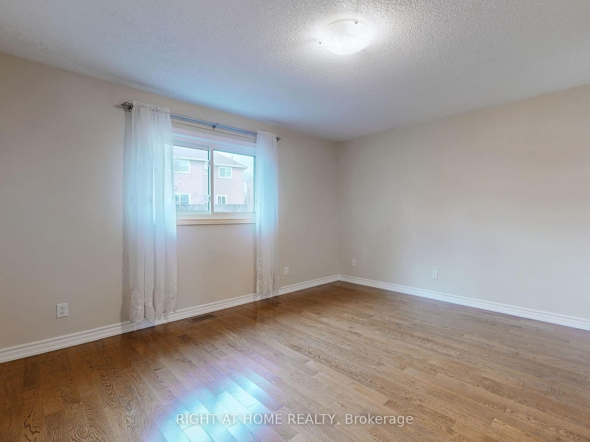 1359 Fieldcrest Lane