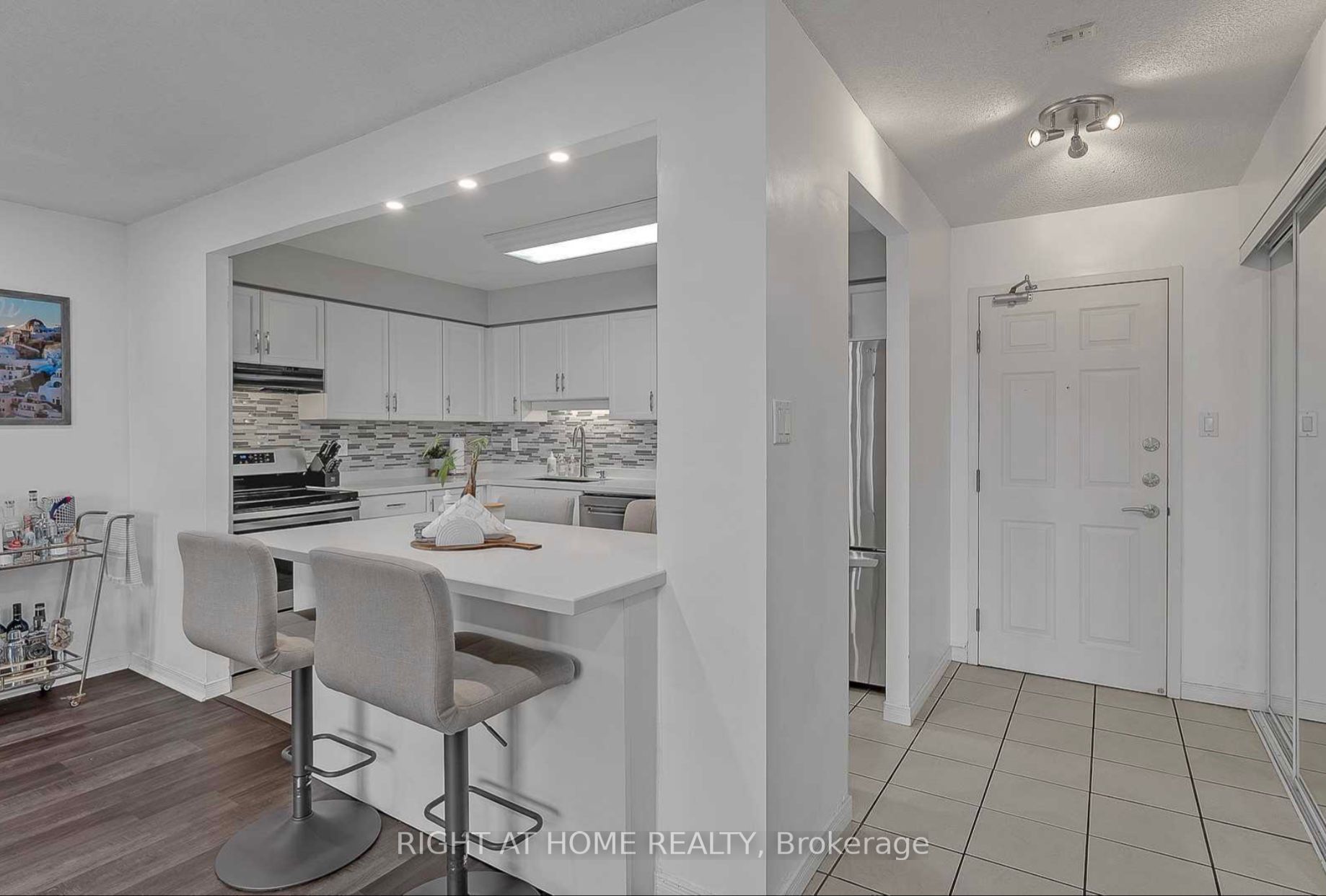 309 E Major Mackenzie Dr 1014