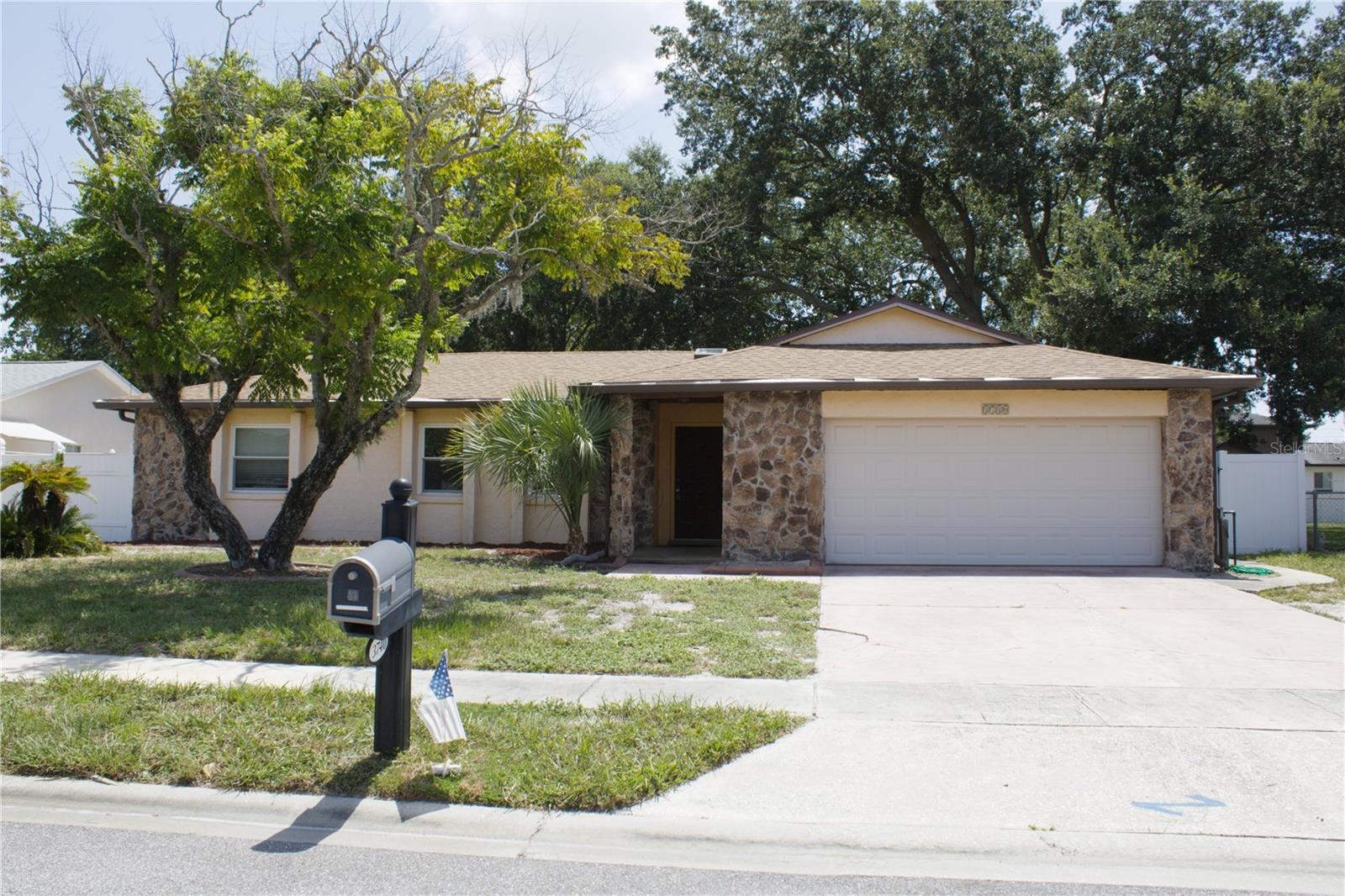 3740 Hawthorne Lane