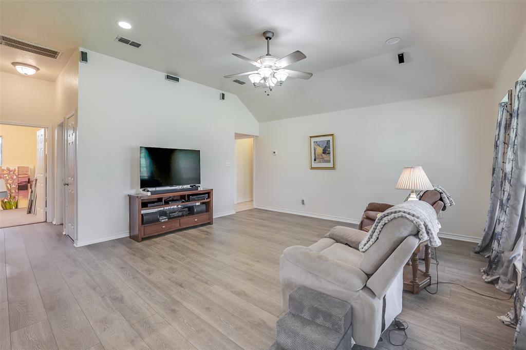 320 Mockingbird Lane