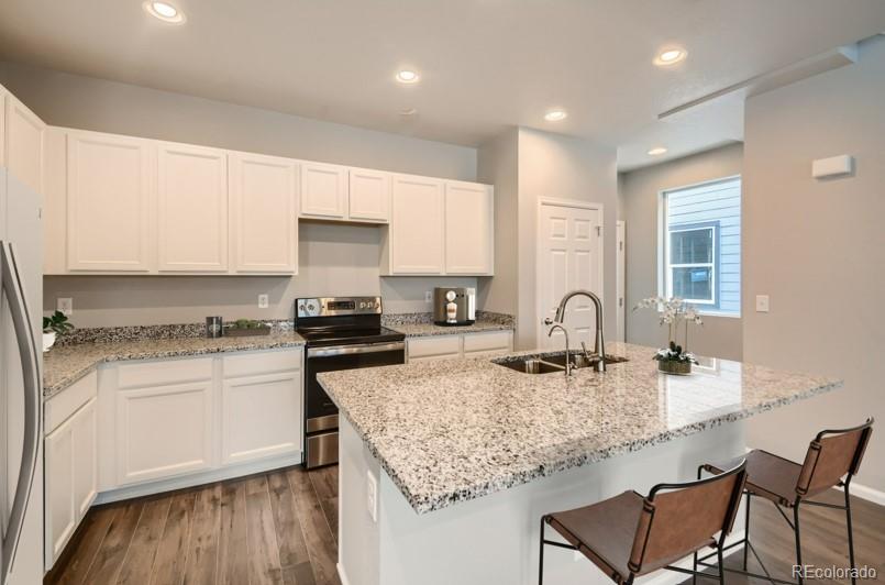 6605 N Cathay Street