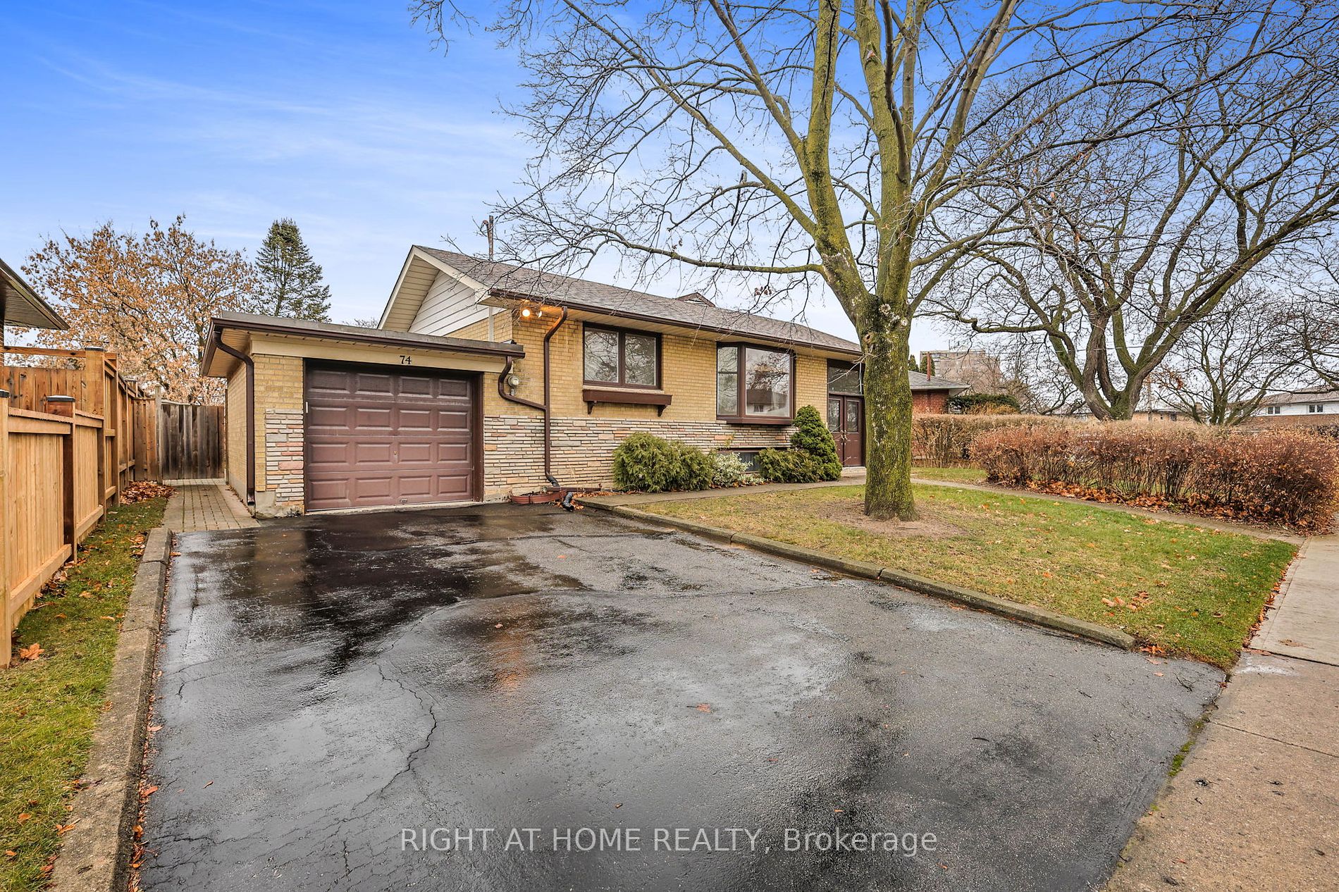 74 Cornerbrook Dr