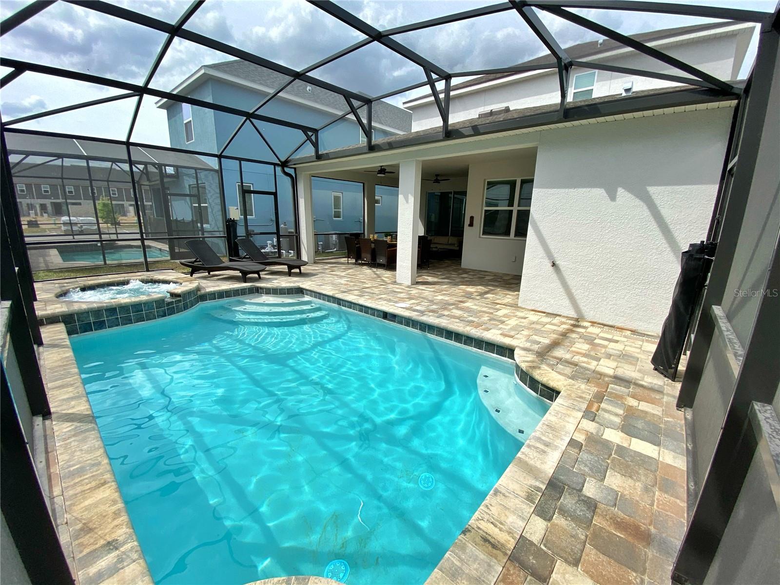 8914 Caroline Bay Court