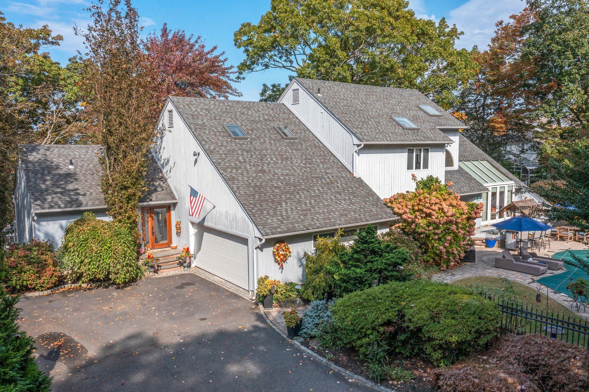 6 Bluffview Court
