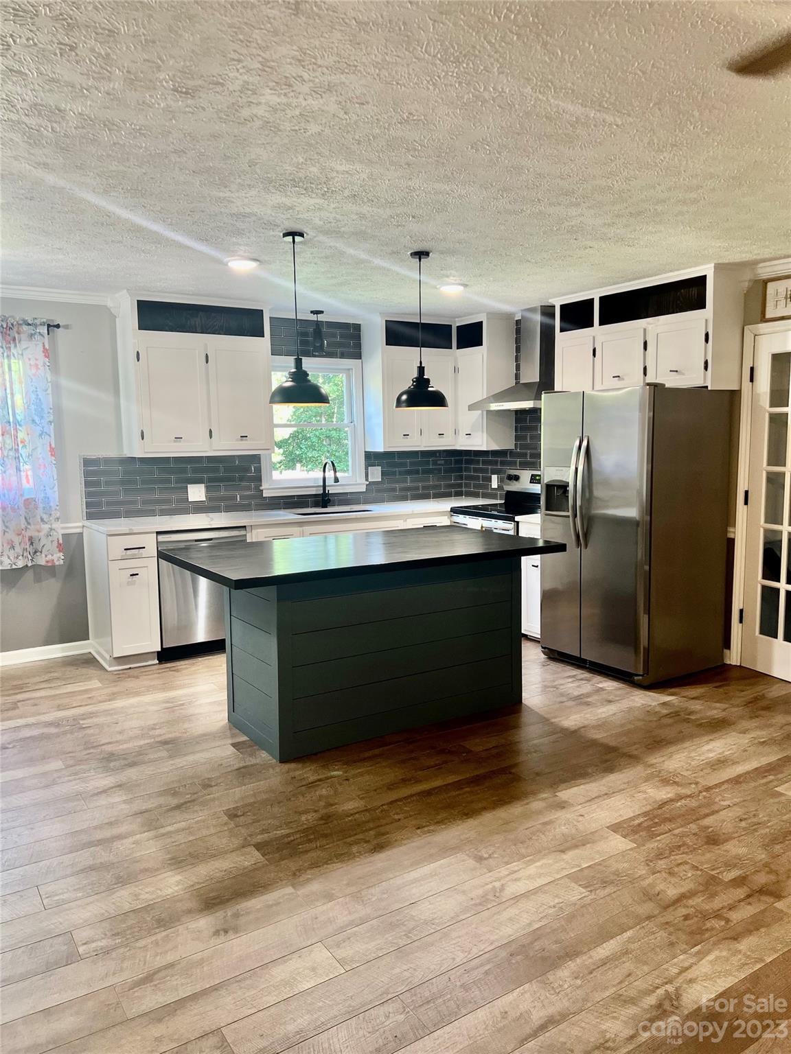 3505 Deal Mill Road
