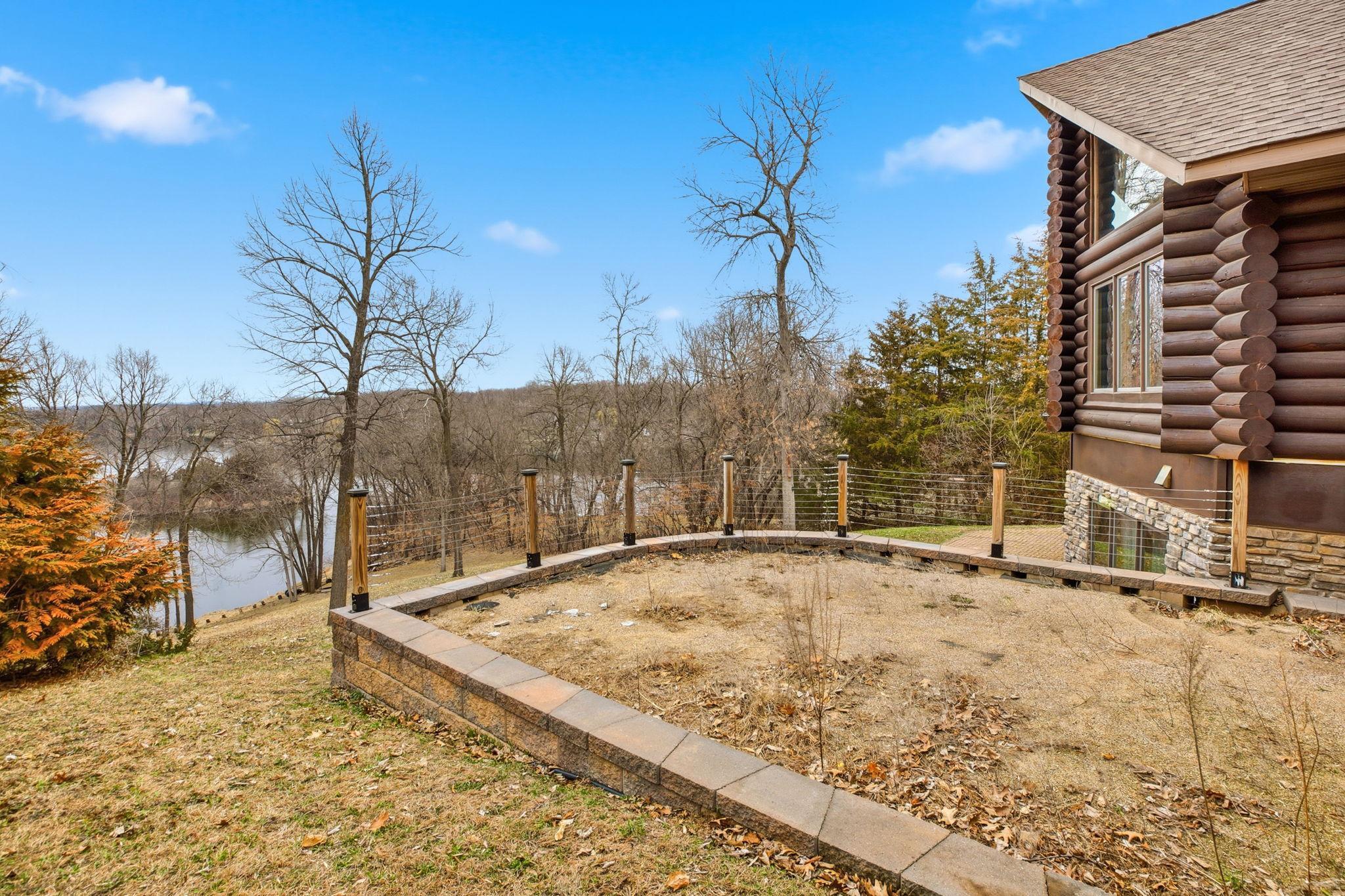 20368 Edgehill Circle