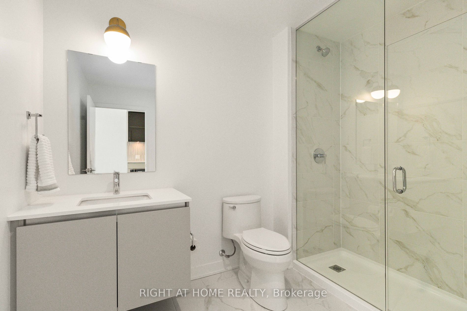 405 W Dundas St 532