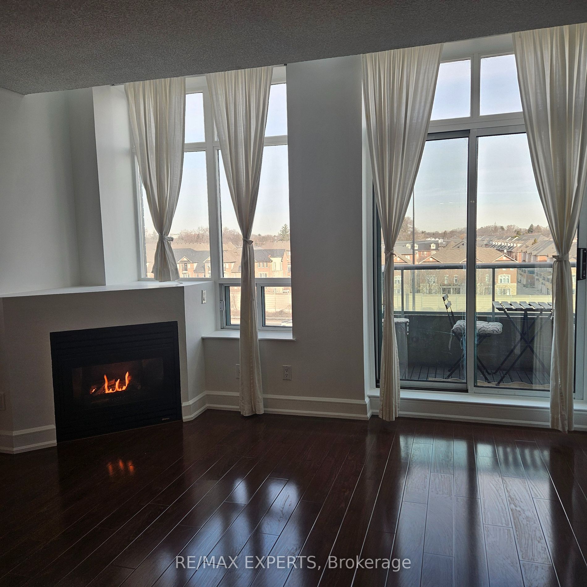 200 Manitoba St 426
