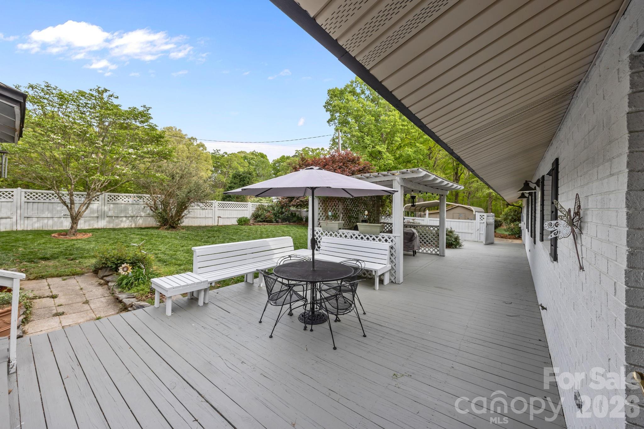 10708 Willow Oak Road