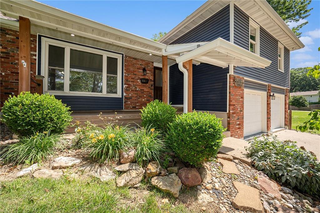 1600 NE 49th Terrace