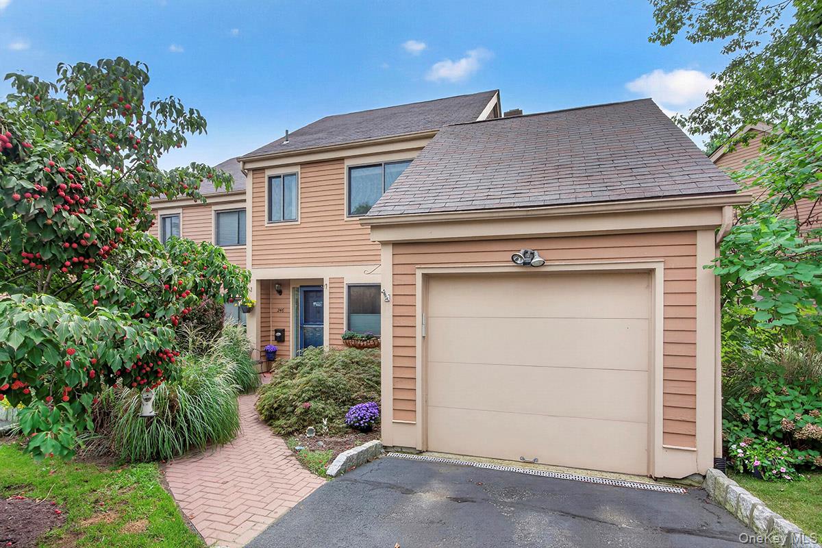 246 Treetop Crescent