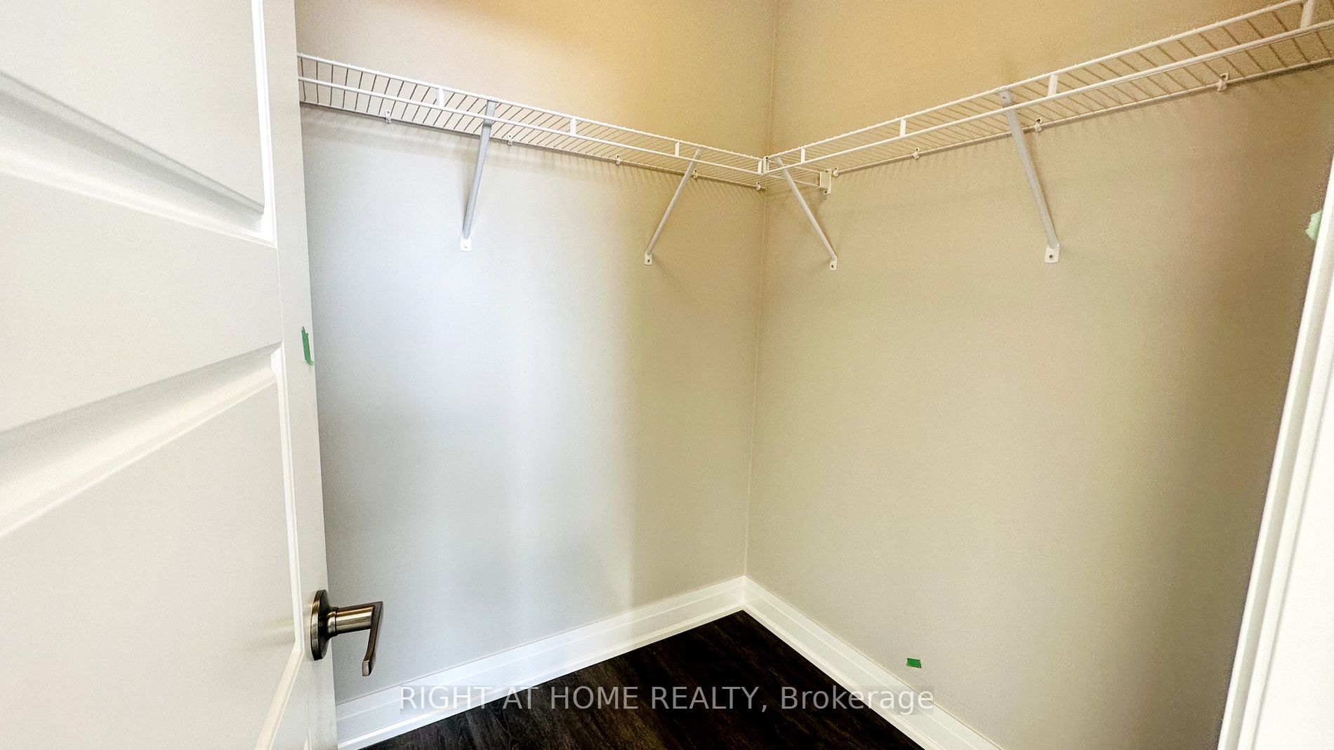 3265 W Carding Mill Tr