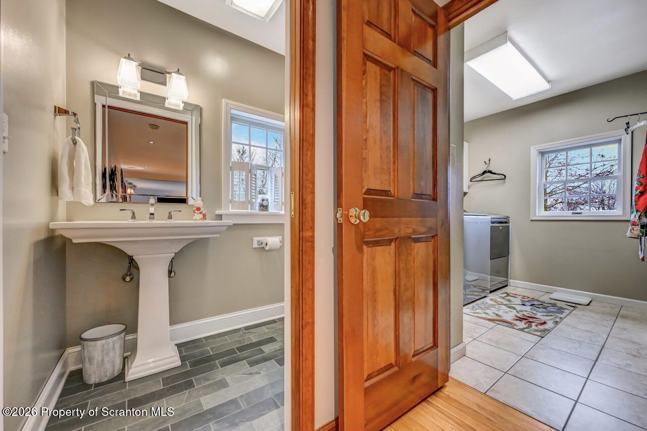 15 Longview Terrace