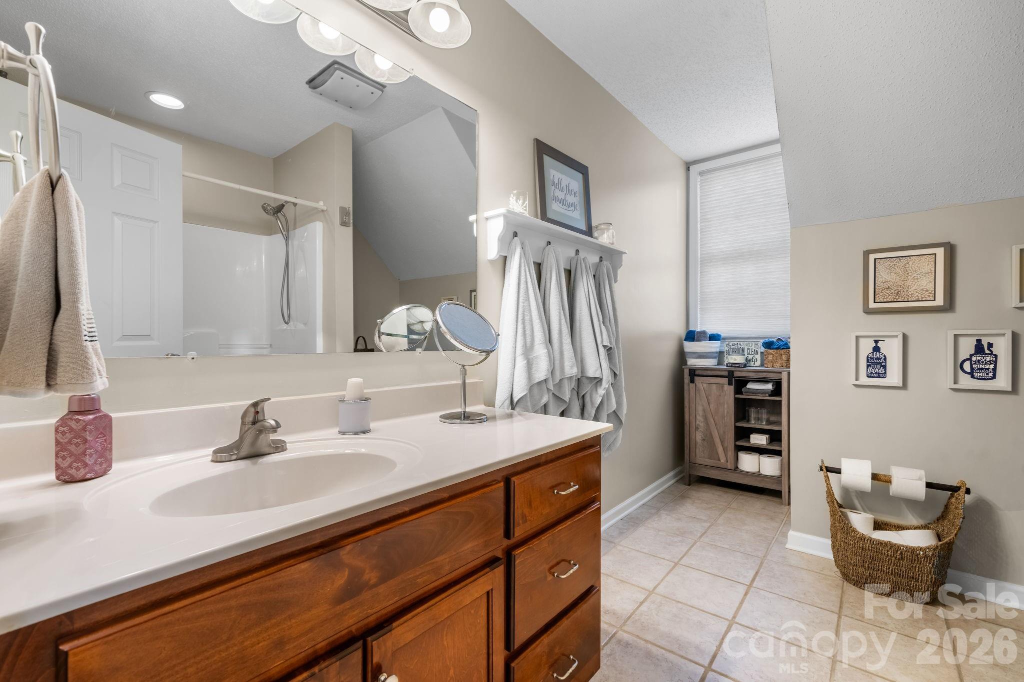 104 Buck Shoals Circle