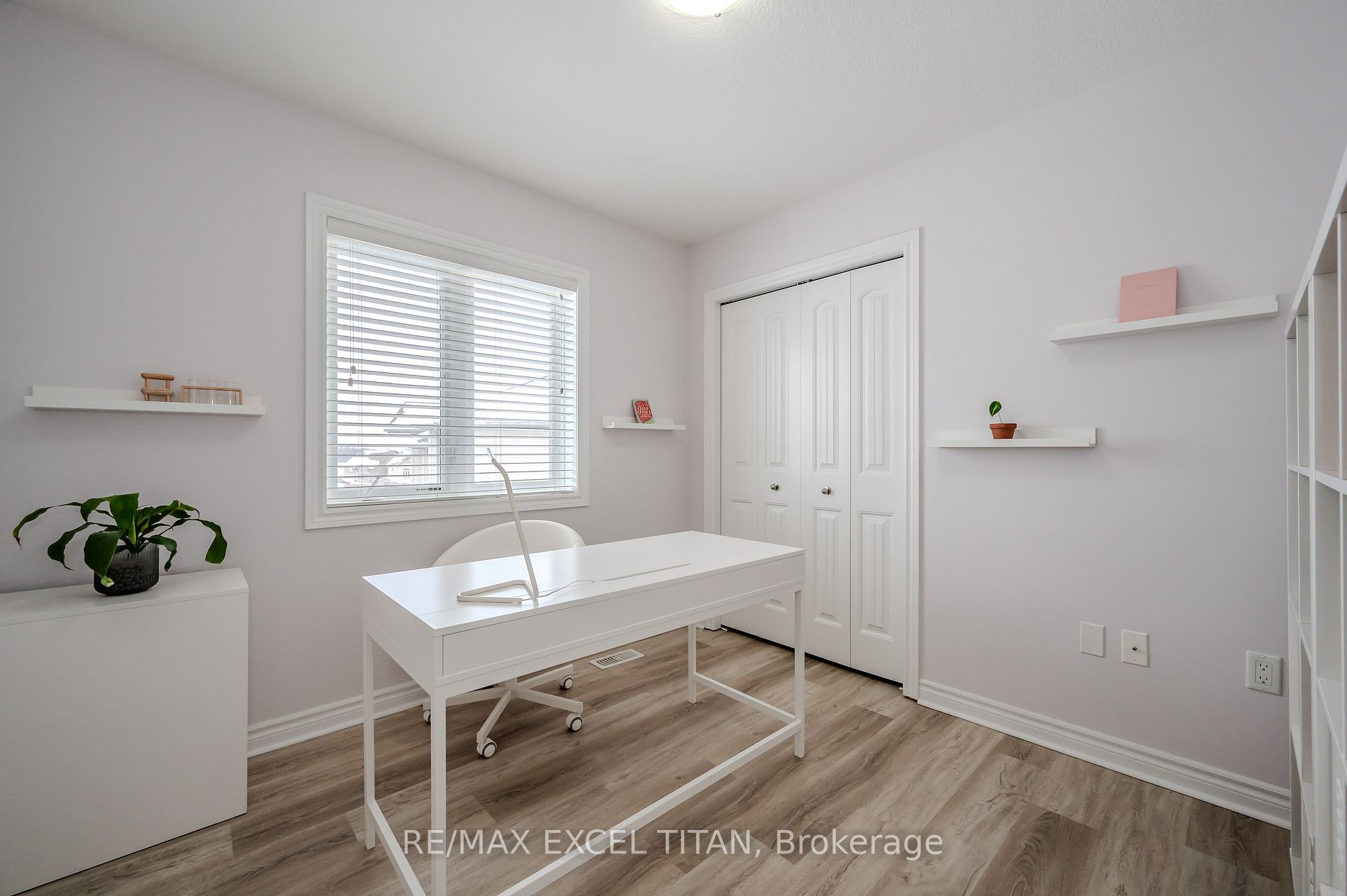 561 Isaiah Cres