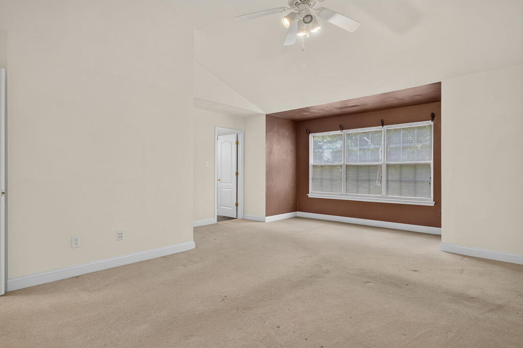 118 Saratoga Place 32