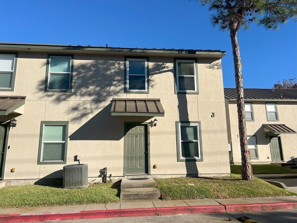 302 St Andrews Apt J -101