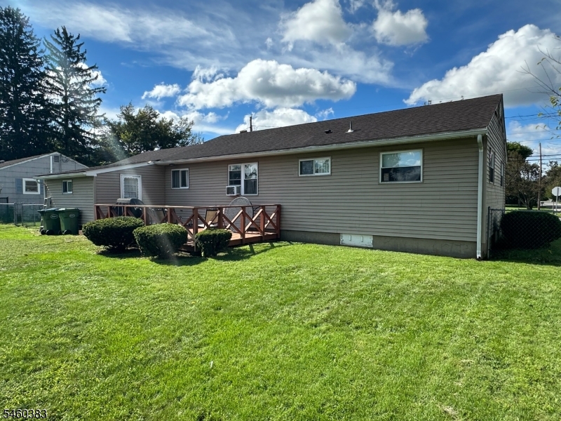 101 Hurley Dr — photo 2 of 7