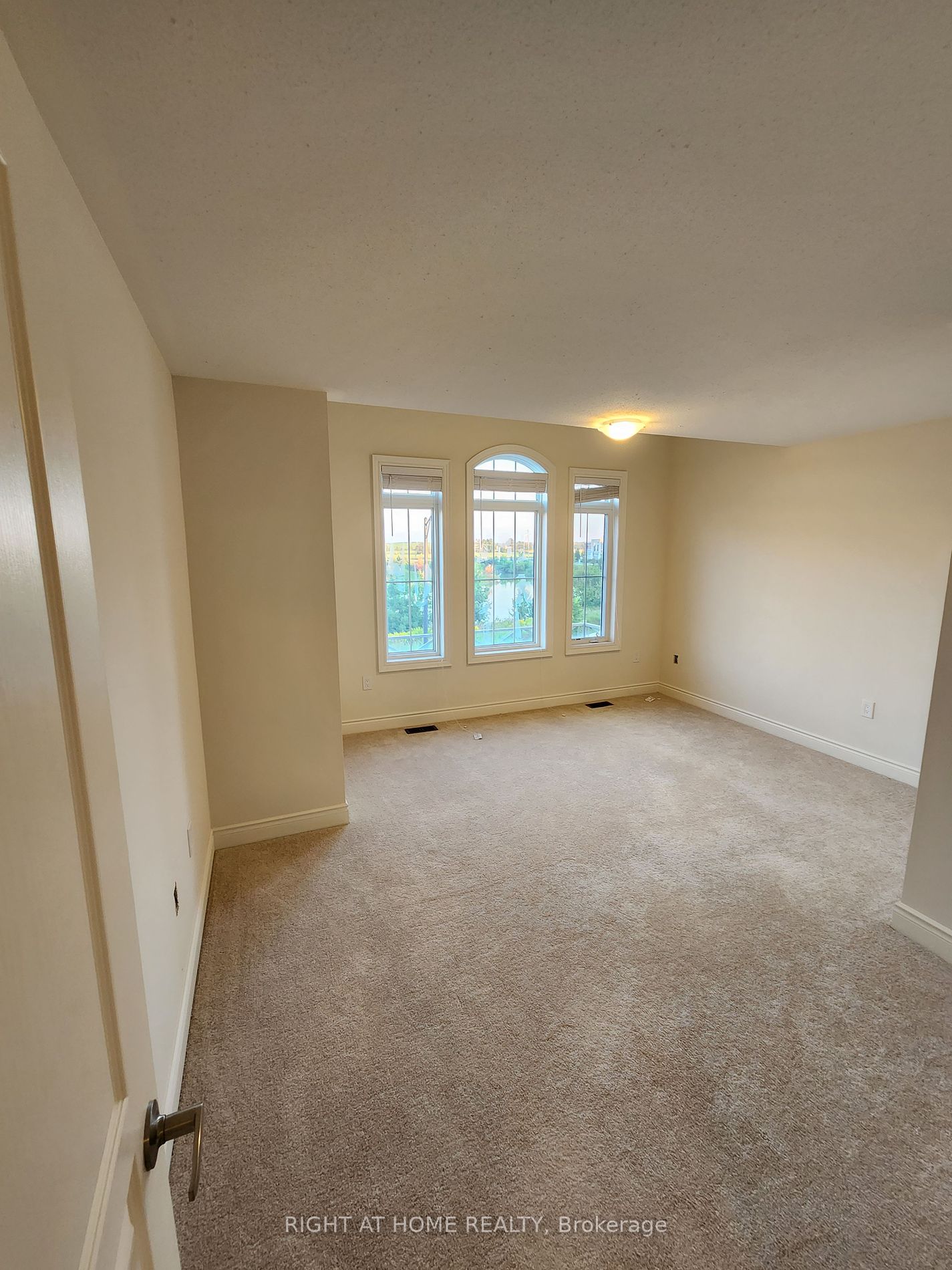 252 Belmore Crt