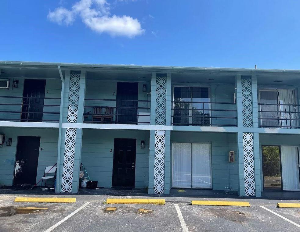 1341 W Point Drive 1