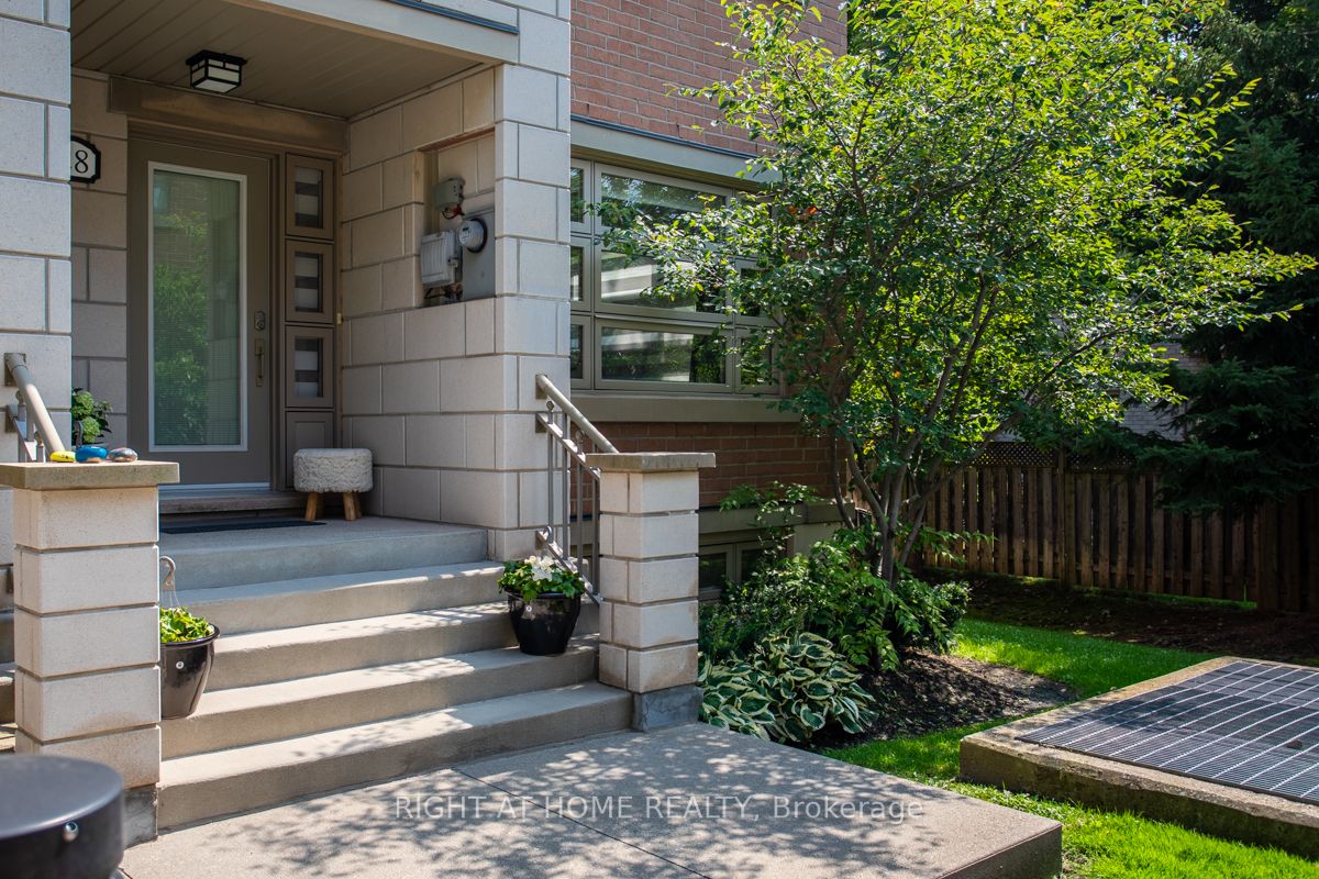2460 Prince Michael Dr 28