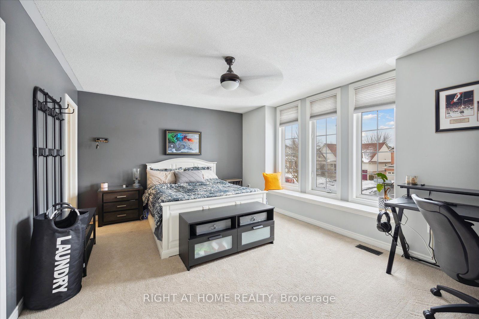 110 Roseborough Dr