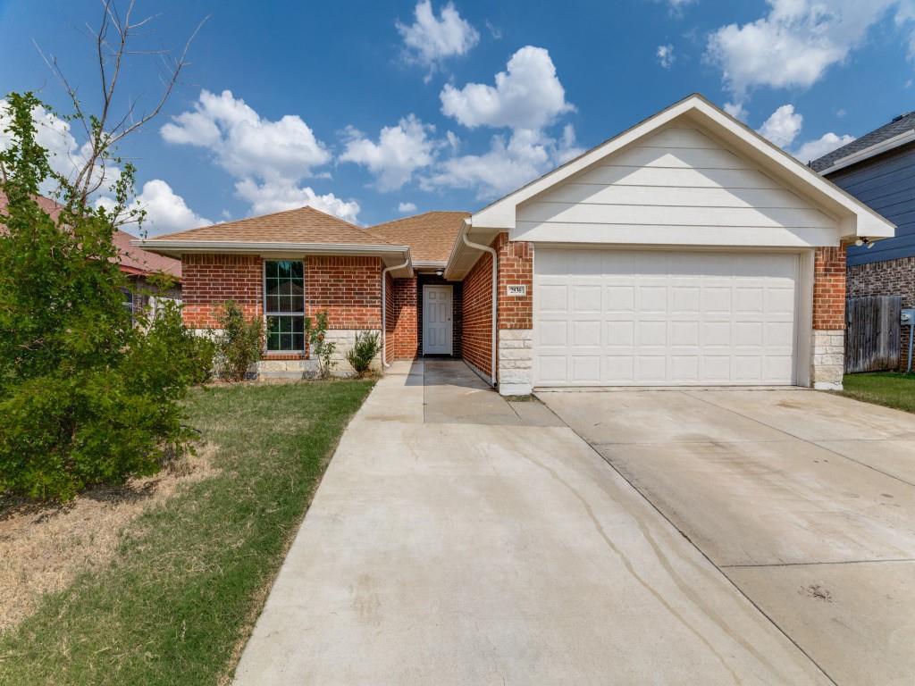 BEAUTIFUL HOME HAS BEEN REMODELED AND IS MOVE IN READY! This home has been updated with all new paint, carpet, wood flooring, stainless steel appliances and MORE! This split floorplan features 4 bedrooms and a large open living, dining and kitchen area. There is NEW wood flooring and a large kitchen island. The master suite features dual vanities and a HUGE walk in closet. Fresh carpet throughout and new plumbing and light fixtures as well. This home shows like a brand new home. Great location just a short commute to downtown and easy access to 35, 26 and 121. Don't miss out on this lovely home at a great price!