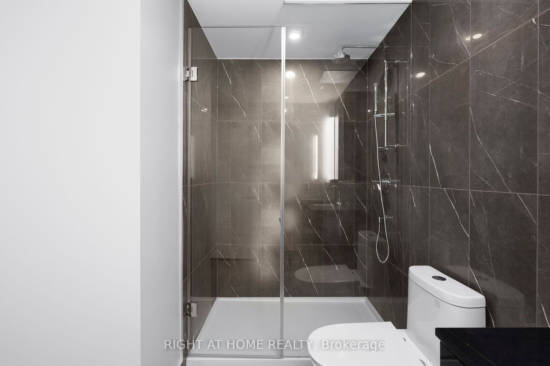 35 S Mercer St 2309